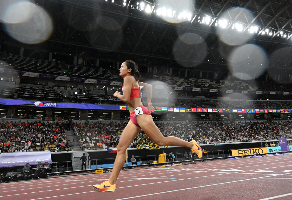 年世界田径, 吴洪娇在预 年世界田径, 吴洪娇在预